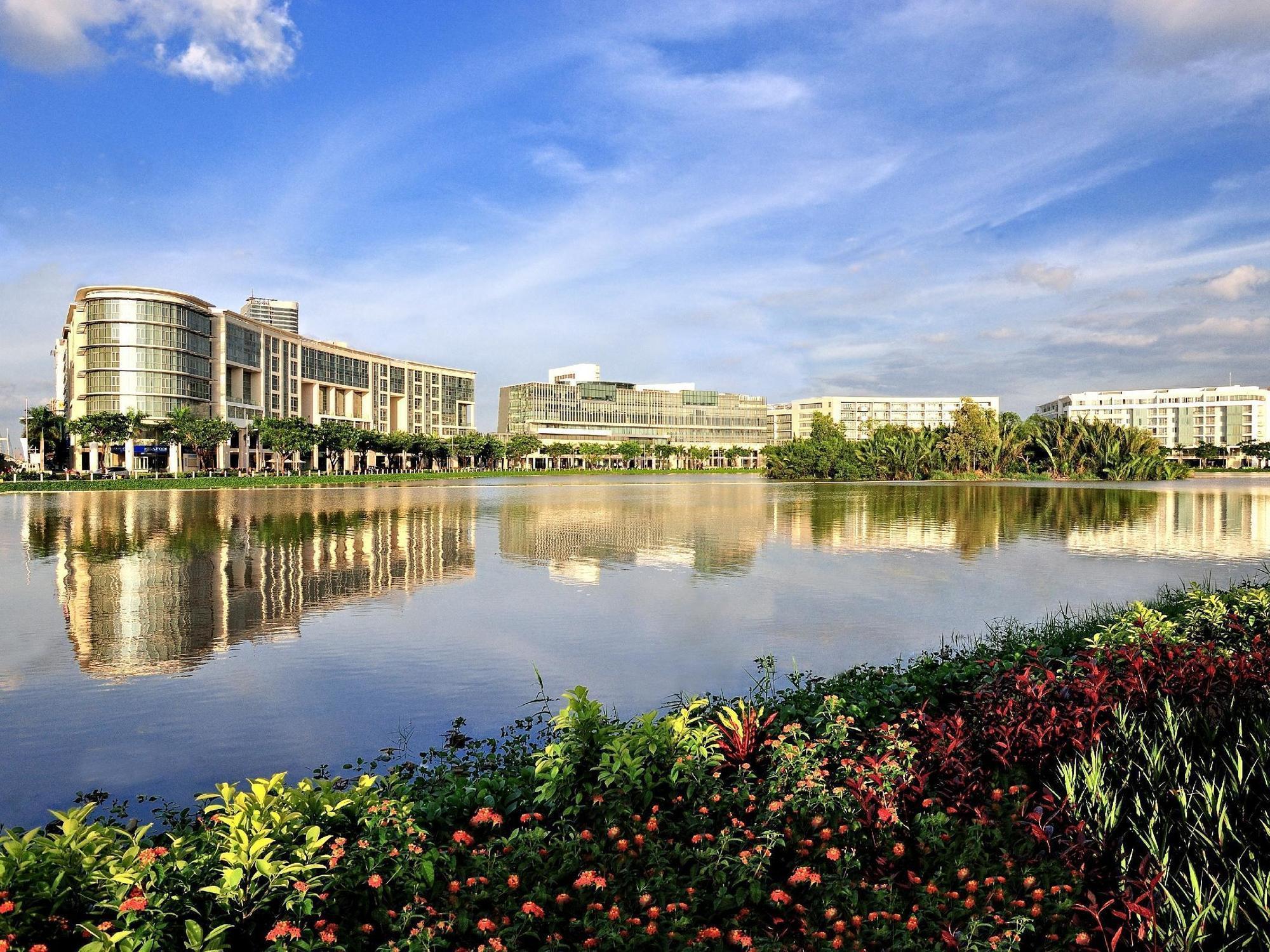 Crescent Residence Ho Chi Minh City Exterior photo